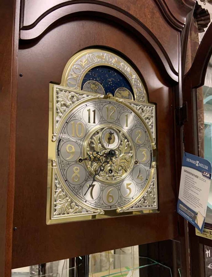 механические часы Howard Miller 610-939