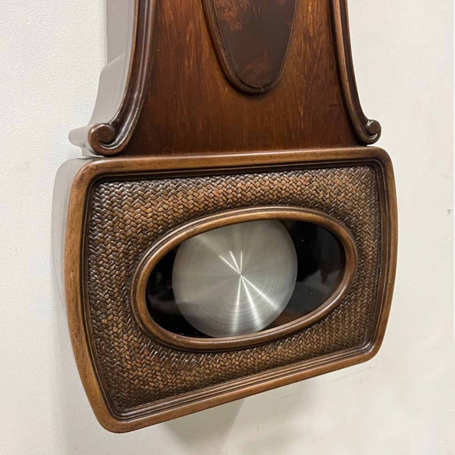 варцевые настенные часы с боем и мелодией Howard Miller 630-372