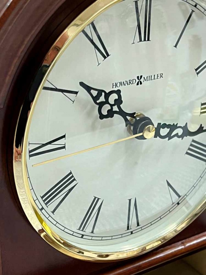 Настольные кварцевые часы Howard Miller 635-112