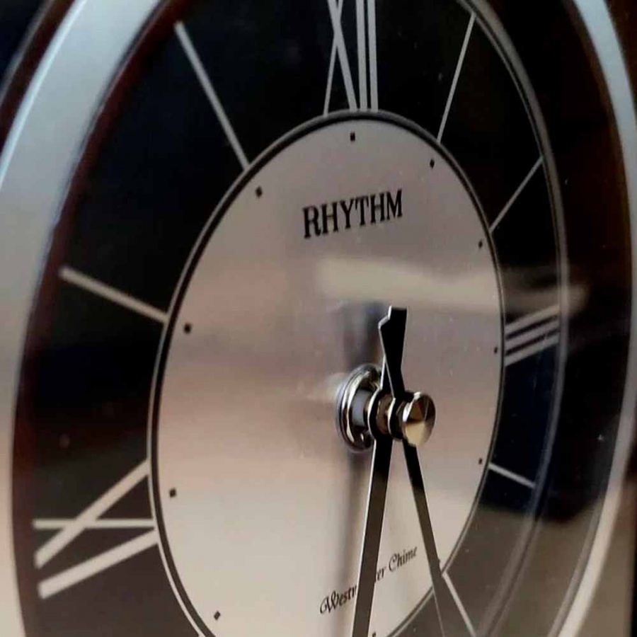 Кварцевые настенные часы Rhythm CMJ538NR06 