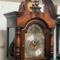 Напольные механические часы Howard Miller 611-042