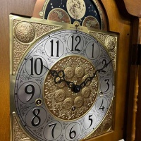 часы Howard Miller 611-072 